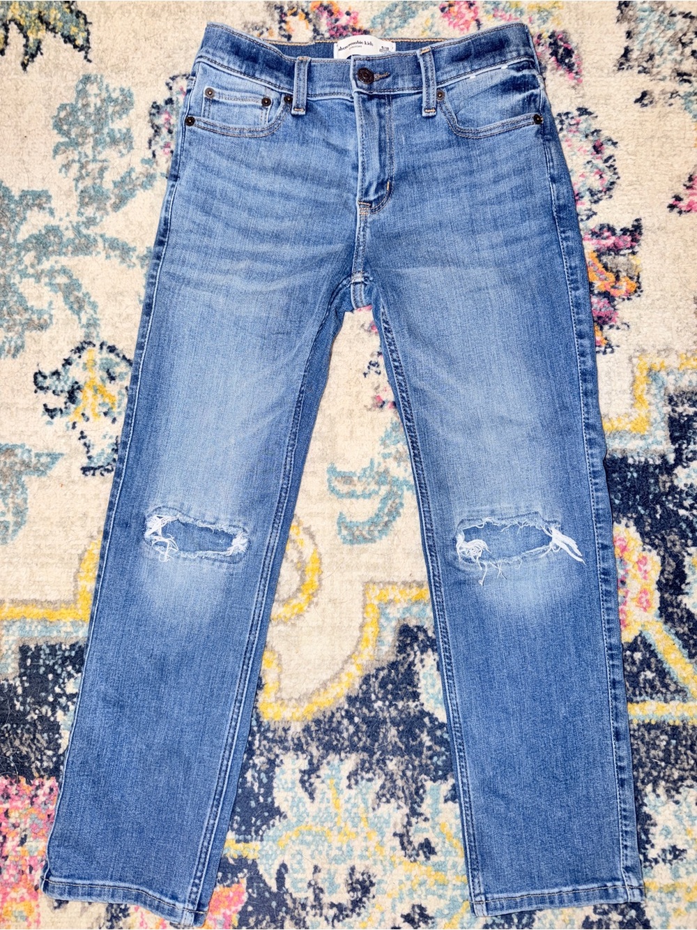 Abercrombie Kids Straight Distressed Jeans Size 9/10